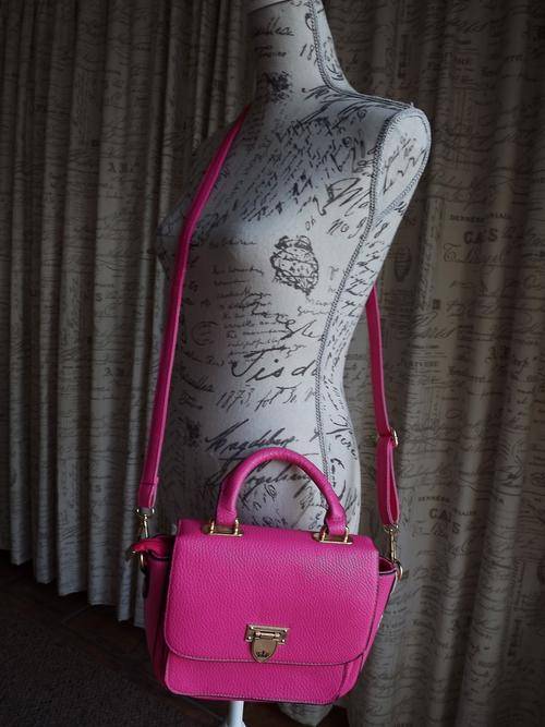 TRENDY SLING  HANDBAG IN CERISE FUSHIA PINK - NEW NEVER BEEN USED