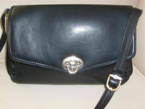 VINTAGE LADIES QUALITY BLACK GENUINE LEATHER 3 DIVISION HANDBAG MADE BY CHRISTIN -
