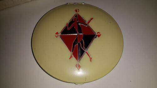 WOW!!! Stunning and Unique Compact - Cream