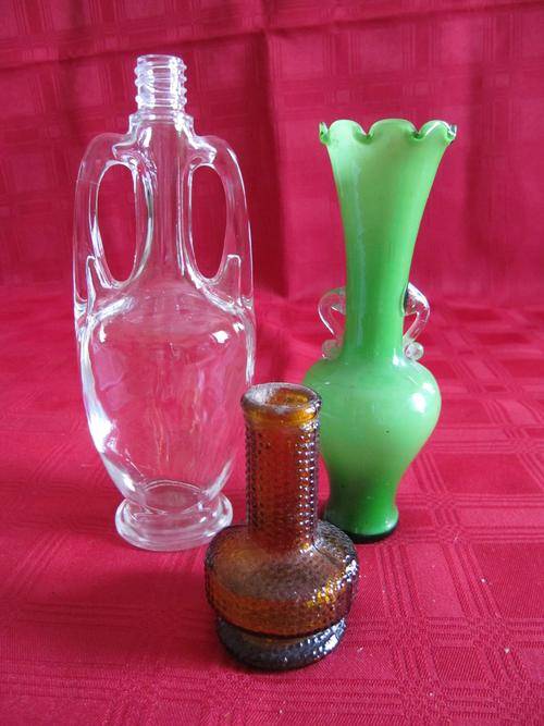 Fabulous Assortment of 3 Vintage Glass Vases!
