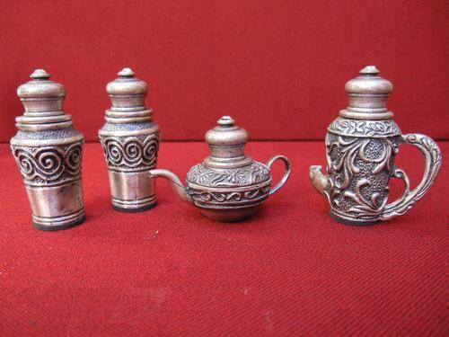Dazzling Set of 4 Intricate Designed Miniature Perfume Holders!