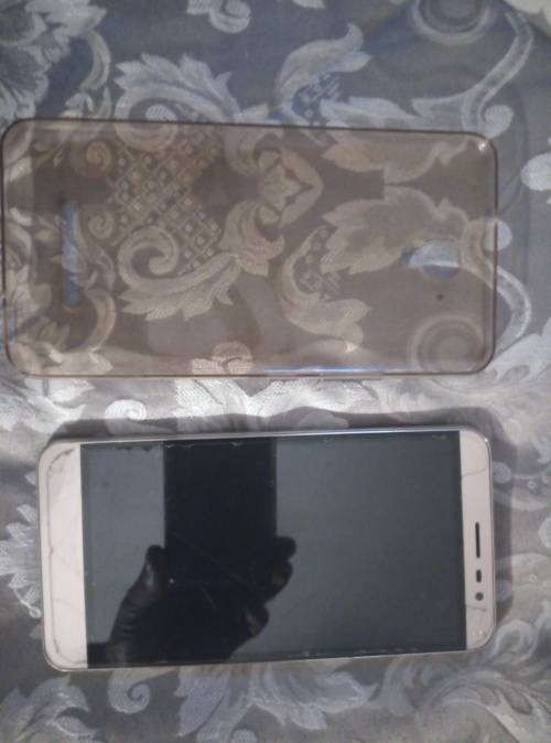 HISENSE F22 GOLD WITH BOX