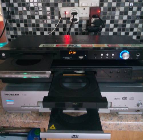 3x DVD PLAYERS FULLY FUNCTIONAL