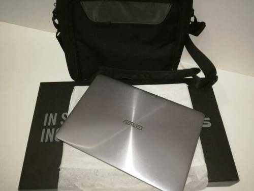 *ZENBOOK*BRAND NEW CONDITION*7th Generation*ASUS Zenbook UX330ua i5-7500*256GB SSD*4GB LPDDR3*