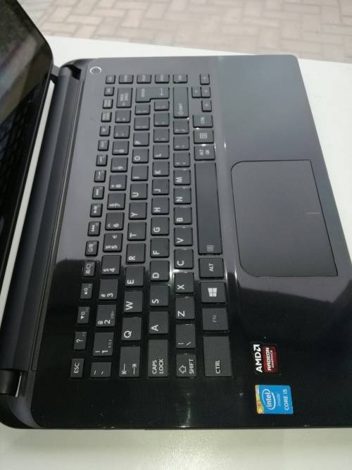 *Beautiful Stylish TOSHIBA L40T*i5-4210M*TOUCHSCREEN*8GB RAM*1000GB HDD*RADEON R7 M260*skullcandy*