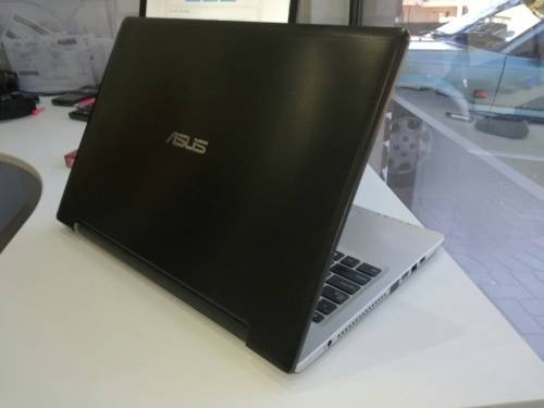 *ASUS in search of incredible*Asus s550*i5-3337U*FULL TOUCHSCREEN*8GB RAM*1000GB HDD*HD DISPLAY*