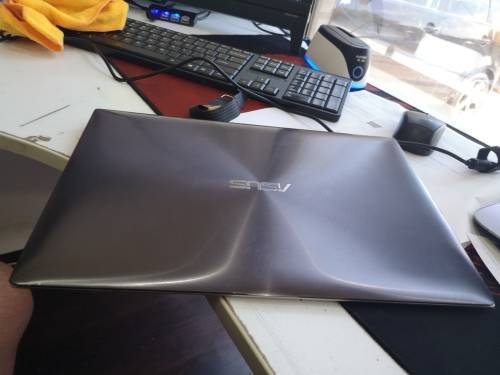 ***INCREDIBLE ULTRABOOK***TOUCHSCREEN***ASUS ZENBOOK i7*IPS FULL HD*256GB SSD*BACKLIT*8GB RAM*