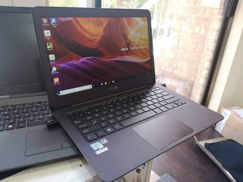 ***INCREDIBLE ULTRABOOK***ASUS ZENBOOK i5-6200U*IPS FULL HD*128GB SSD*10 HOURS BATTERY*