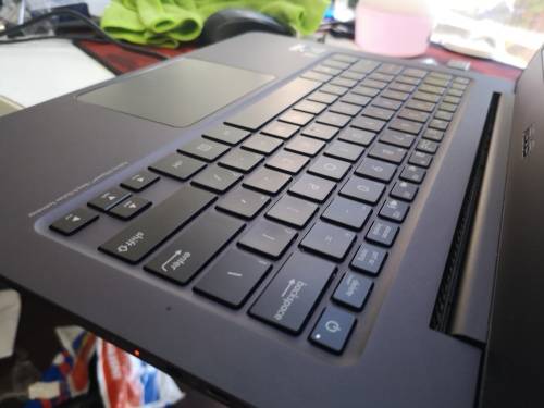 ***INCREDIBLE ULTRABOOK***ASUS ZENBOOK i5-6200U*IPS FULL HD*128GB SSD*10 HOURS BATTERY*