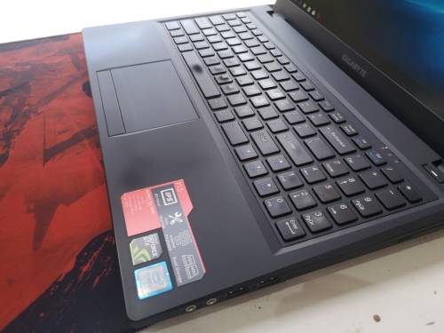 **MONSTROUS GAMING!!!**GIGABYTE P15*NVIDIA GTX*QUAD CORE*8GB RAM*IPS FHD**8GB*1000G/128GB SSD*