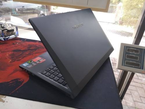 **MONSTROUS GAMING!!!**GIGABYTE P15*NVIDIA GTX*QUAD CORE*8GB RAM*IPS FHD**8GB*1000G/128GB SSD*