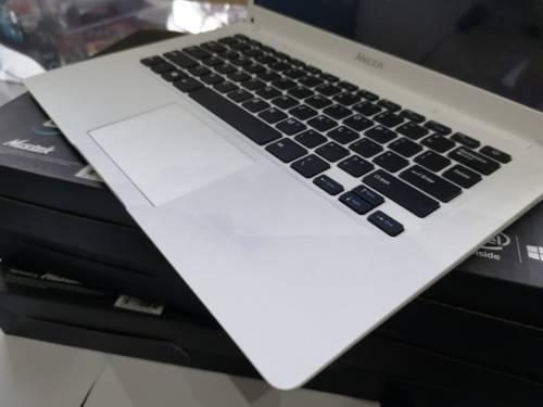 *100% BRAND NEW&FACTORY SEALED*MECER Z140C*ULTRA COMPACT*QUAD CORE Z8350*32GB eMMC*2GB RAM*