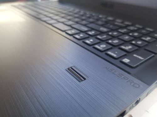 1ST BID TAKES!***ASUS Gaming Spec***ASUS PRO*i7-6500U*1000GB HDD*8GB RAM*DVD*NVIDIA 920M*