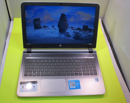 *Stylish*Monstrous Spec*HP PAVILION 15*i7-6500U*FHD*8GB*1000GB HDD*4GB INTEL 520*B&O SOUND*