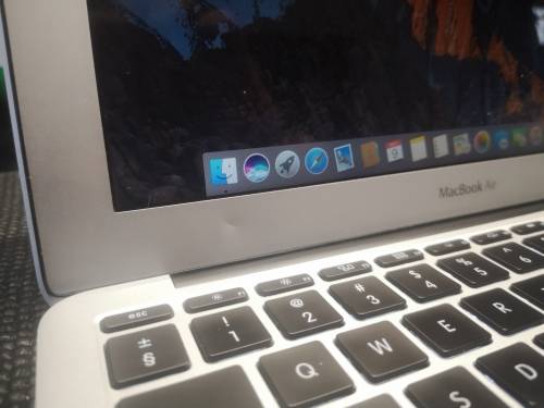 1ST BID TAKES!**Excellent*Apple Macbook Air*EARLY 2014*4GB RAM*128GB SSD*BACKLIT*264 cycles