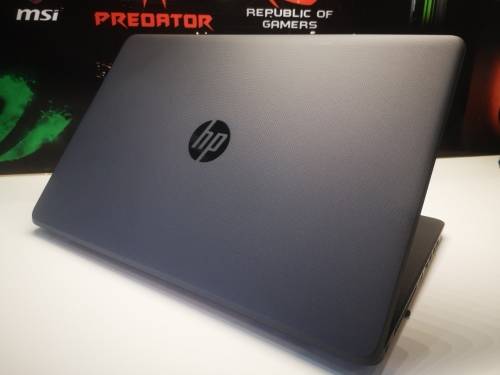 **BRAND NEW, BOXED!**HP 255 G6*AMD E2-9000u*7th GEN*2+2 CORE*RADEON R2*4GB RAM*500GB HDD*DVD*