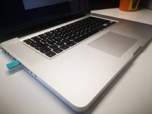 MONSTER MACBOOK!*APPLE MACBOOK PRO 15"*CORE i7*DVD*8GB RAM*480GB SSD*NVIDIA GT*