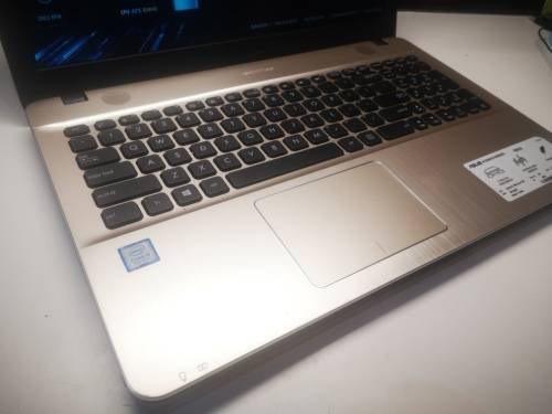 VERY HIGH SPEC!*7TH GEN i5*ASUS F541U*i5-7200u*LATEST 7TH GEN i5*240GB SSD*8GB DDR4*TRU2LIFE DISPLAY