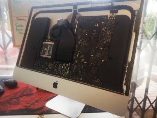 PLEASE READ-APPLE IMAC MID 2017-215`-8GB RAM-1000GB FUSIONi5-7400