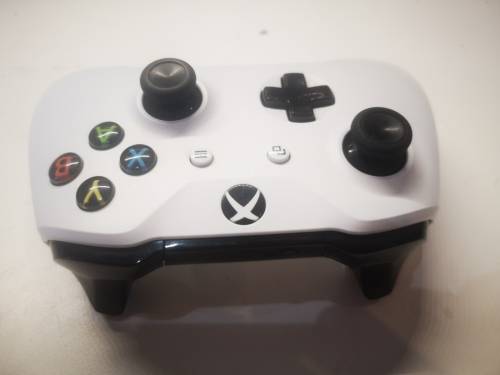 PACKAGE DEAL*XBOX ONE S*WITH 1 X ORIGINAL CONTROLLERS*1000GB HDD*4 XBOX GAMES*