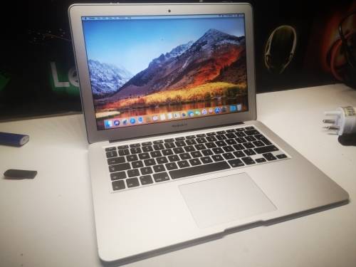 EXCELLENT!**HIGH SPEC**ULTIMATE 2017 APPLE MACBOOK AIR i5*128GB SSD*8GB RAM*227 CYCLES