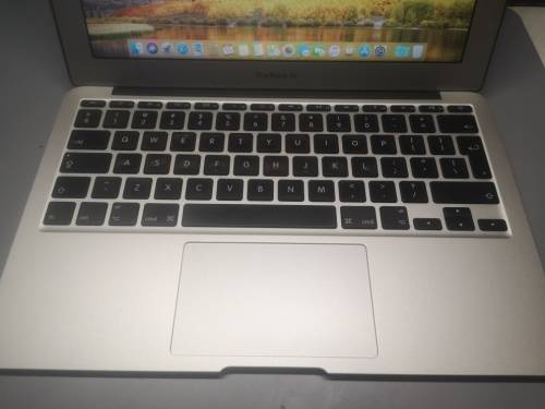 *APPLE MACBOOK AIR*2012*4GB*128GB SSD*HD4000*BACKLIT KEYBOARD