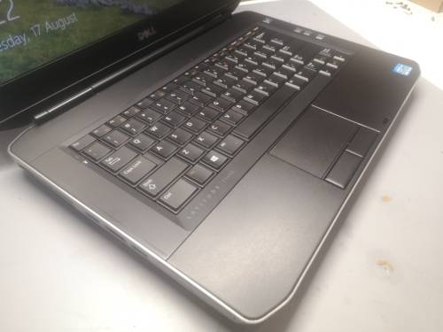 MINT!*DELL LATITUDE E5430*i5-3340M*6GB RAM*5000GB HDD*HD*DVD