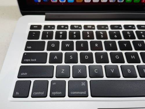 Late entry!*VERY HIGH SPEC!*APPLE MACBOOK PRO `RETINA` DISPLAY2560X1600*core i5*128GB SSD*8GB*