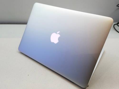 Late entry!*VERY HIGH SPEC!*APPLE MACBOOK PRO `RETINA` DISPLAY2560X1600*core i5*128GB SSD*8GB*