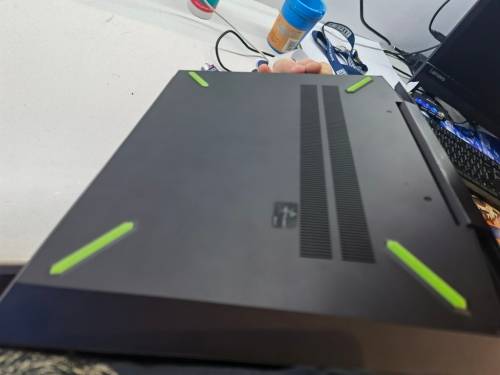 GAMING SPEC!*STUNNING!*HP PAVILION 15 GAMING*i5+-3300H*8GB*1000GB SSD*FHD*GTX1050*QUAD CORE*