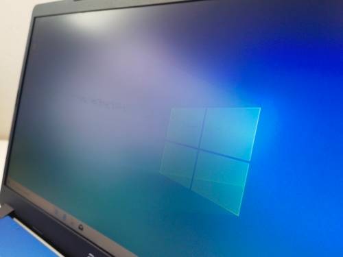 *BEAUTIFUL 8th GEN*ACER ASPIRE 3*i3-8130U*8GB RAM*1000GB*HD**8th gen i3