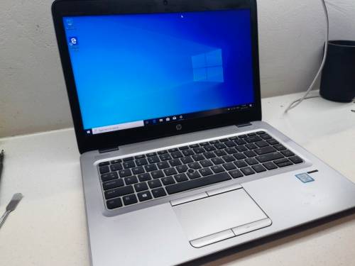 HP ELITEBOOK 840 G4*i5-7200U*8GB*500GB HDD*FULL HD DISPLAY*HD 620*4G LTE*BACKLIT KEYBOARD