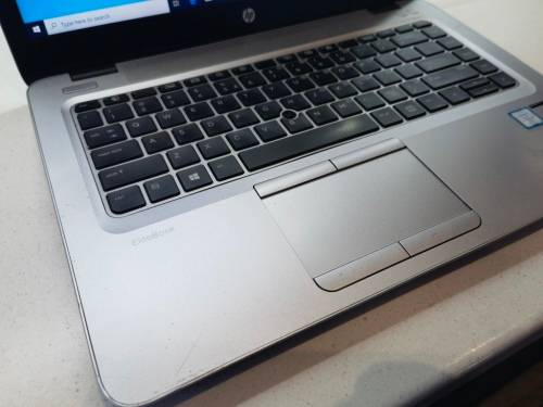 HP ELITEBOOK 840 G4*i5-7200U*8GB*500GB HDD*FULL HD DISPLAY*HD 620*4G LTE*BACKLIT KEYBOARD