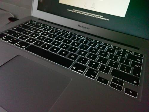 2017!*INCREDIBLE!!*ULTIMATE 2017 APPLE MACBOOK AIR i5*128GB SSD*4GB RAM*HD 6000 GRAPHICS