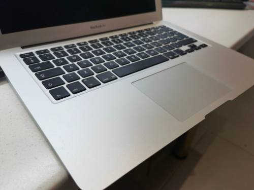 2017!*INCREDIBLE!!*ULTIMATE 2017 APPLE MACBOOK AIR i5*128GB SSD*4GB RAM*HD 6000 GRAPHICS