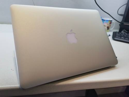 2017!*INCREDIBLE!!*ULTIMATE 2017 APPLE MACBOOK AIR i5*128GB SSD*4GB RAM*HD 6000 GRAPHICS