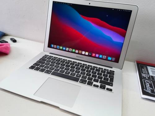 2017!*INCREDIBLE!!*ULTIMATE 2017 APPLE MACBOOK AIR i5*128GB SSD*4GB RAM*HD 6000 GRAPHICS