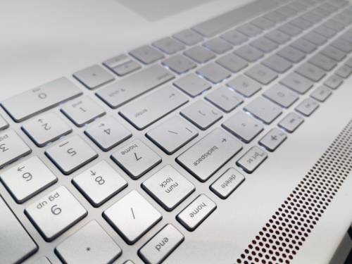 Brilliant Laptop!*AS NEW*HP PAVILION 15*i3-7100U*8GB DDR4*240GB SSD*1000GB HDD*BACKLIT*620 GRAPHICS*