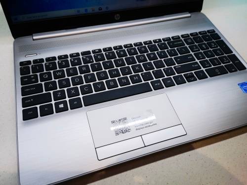 AS BRAND NEW*9.5/10 CONDITION-HP 250 G8-N4020-9TH GEN*4GB DDR4*500GB HDD*WARRANTY