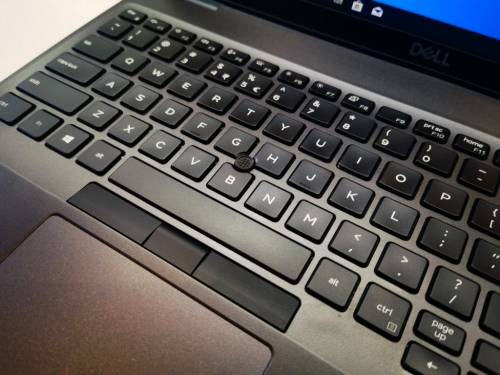 VERY FAST!*AS NEW*8TH GEN QUAD CORE*DELL LATITUDE 5500*i5-8265U*16GB*UHD 620*256GB SSD*FULL HD*