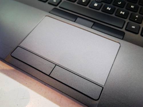 VERY FAST!*AS NEW*8TH GEN QUAD CORE*DELL LATITUDE 5500*i5-8265U*16GB*UHD 620*256GB SSD*FULL HD*