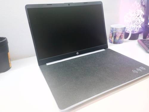 1ST BID!*BRAND NEW*10/10 CONDITION-HP 255 G8*AMD 3020e*4GB DDR4*1000GB HDD*RADEON GRAPHICS*WARRANTY