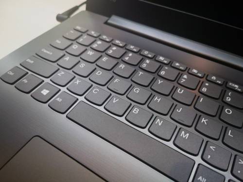 1ST BID TAKES!*BRAND NEW,BOXED*STUNNING 8th GEN*LENOVO 330*N4000*4GB*500GB*