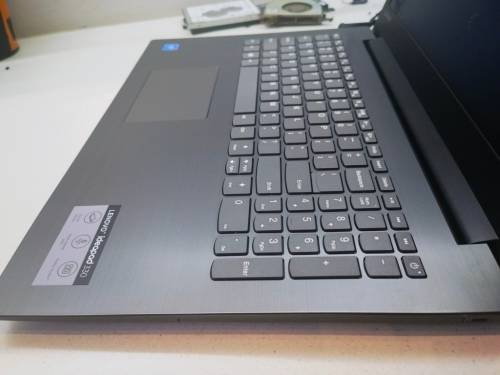 1ST BID TAKES!*BRAND NEW,BOXED*STUNNING 8th GEN*LENOVO 330*N4000*4GB*500GB*