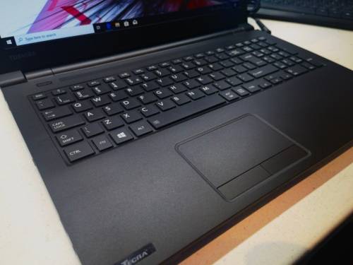 VERY FAST!*Performance Engineered*TOSHIBA TECRA C50*i5-BLACK-4210U*8GB*256GB SSD*HD*DVD