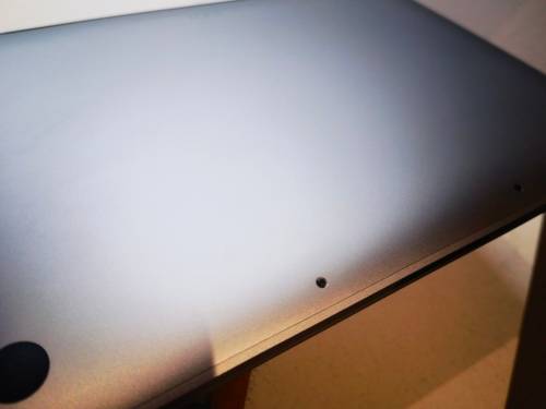 Do not miss!*2017 MACBOOK PRO*CORE i5*8GB RAM*128GB NVME SSD*RETINA2560X1440*IRIS PLUS*384 CYCLES