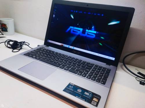 *ICE COOL TECH*FAST*ASUS X550M*i5-4200M*8GB DDR3*240GB SSD*SONICMASTER*INSTANT ON*