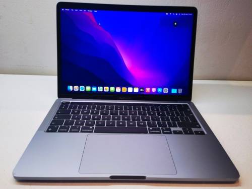 1ST BID TAKE*Do not miss*2020 MACBOOK PRO TOUCHBAR*CORE i5*8GB RAM*512GB NVME SSD*RETINA2560X1600*M1