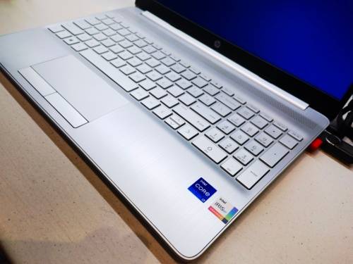 11TH GEN BEAST!*HP NOTEBOOK 15*i7-1165G7*16GB DDR4*512GB NVME*1000GB HDD*FHD*G7 GRAPHICS*WARRANTY