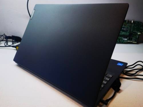 fast!*STUNNING 8th GEN*LENOVO S145*N4000*8GB DDR4*256GB SSD*UHD 600 GRAPHICS*